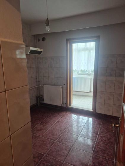 Apartament cu 3 camere decomandat în Micălaca