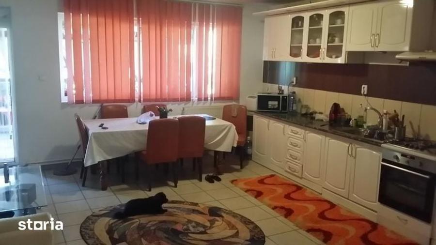 Casă cu 4 camere cu Teren 150 Mp în Central