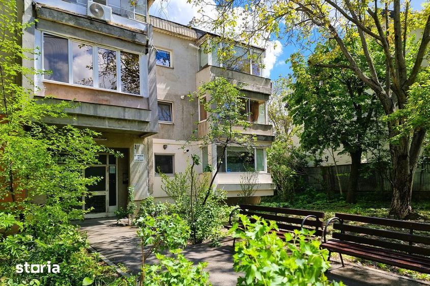 Apartament cu 4 camere decomandat în Vest