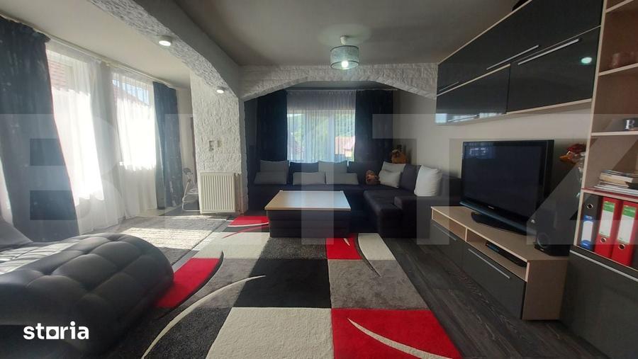 Casă cu 5 camere cu Teren 4427 Mp în Holbav