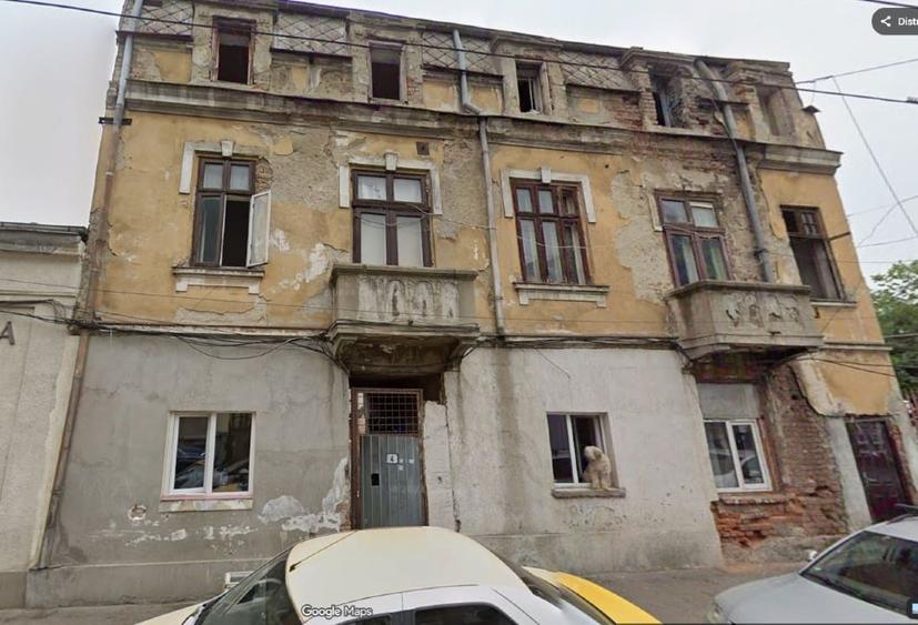 Casă cu 5 camere cu Teren 356 Mp în Cișmigiu