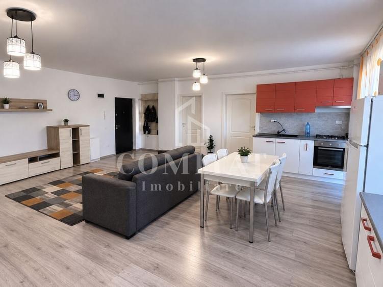 Apartament cu 2 camere semidecomandat, mobilat în Florești