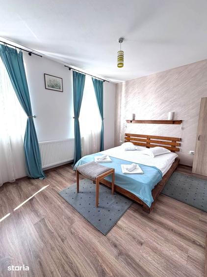 Casă cu 4 camere cu Teren 1400 Mp în Brateiu