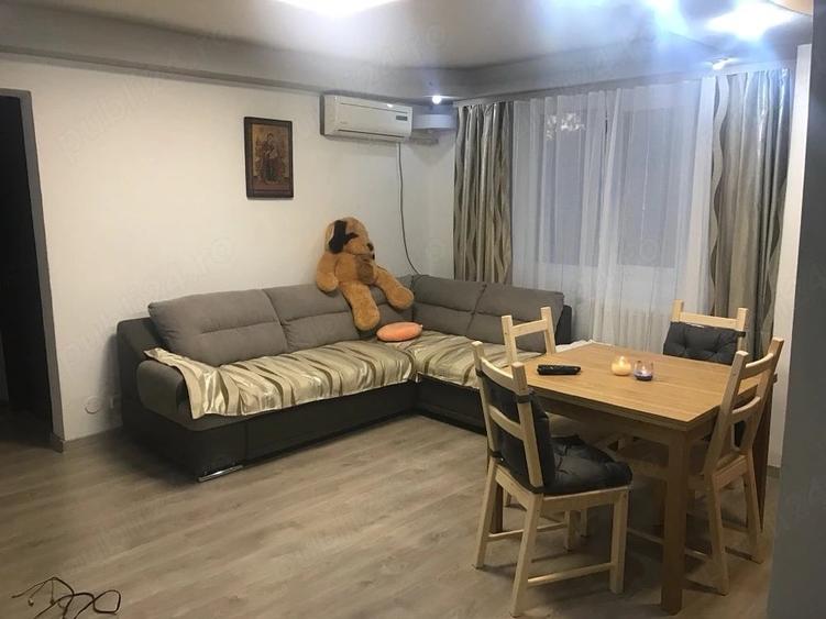Apartament cu 4 camere semidecomandat în Central