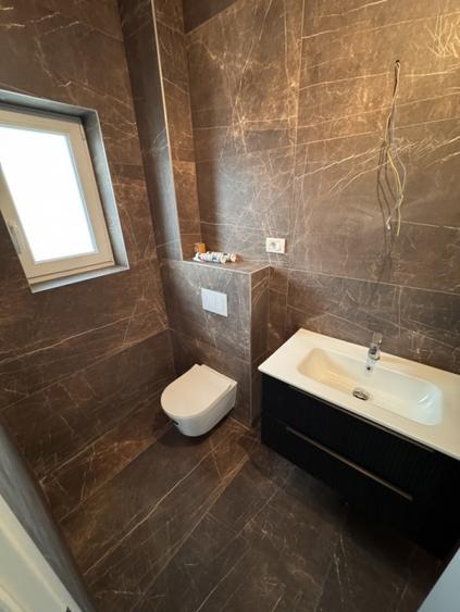 Duplex cu 4 camere cu Canalizare în Moșnița Nouă