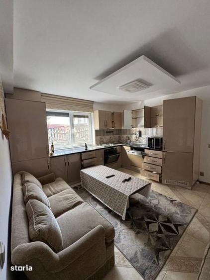 Casă cu 4 camere cu Teren 160 Mp în Central