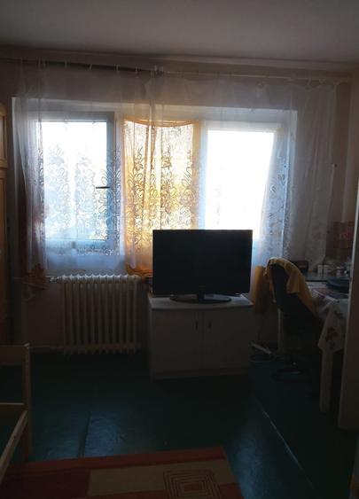 Apartament cu 2 camere semidecomandat în Rogerius