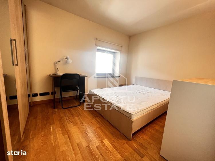 Apartament cu 3 camere în P-ța Unirii