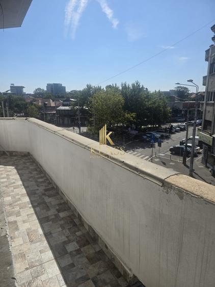 Apartament cu 3 camere decomandat, mobilat în Dacia