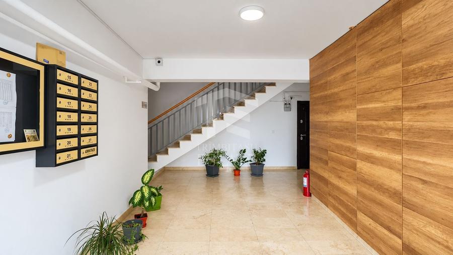 Apartament cu 2 camere decomandat, mobilat în Central