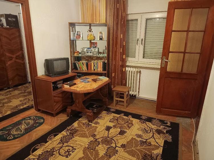 Vand apartament cu 2 camere la etajul 2, - 5