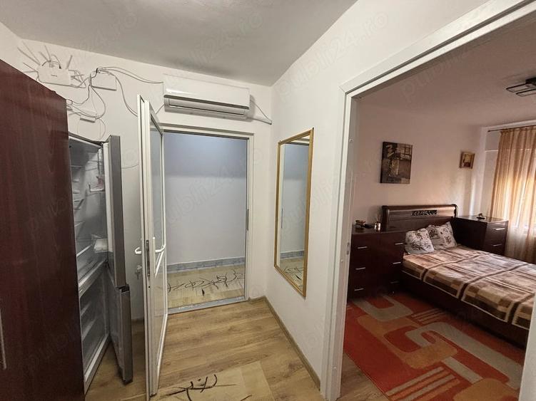 Apartament cu 2 camere decomandat în Podu Roș