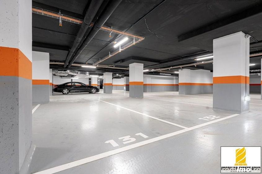 Apartament cu 6 camere decomandat în Herăstrău