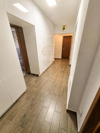 Apartament cu 3 camere decomandat, mobilat în Unirii