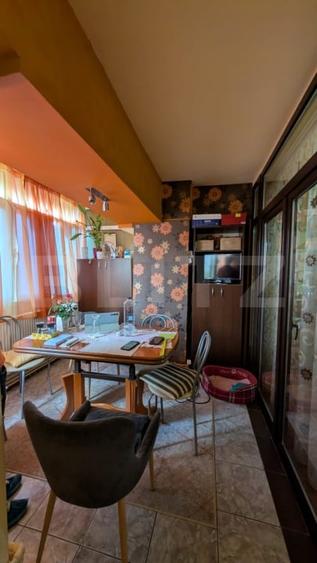 Apartament cu 3 camere decomandat, mobilat în Micro 11