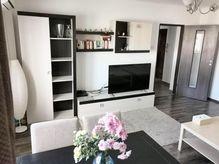 Apartament cu 2 camere decomandat, mobilat în Tineretului