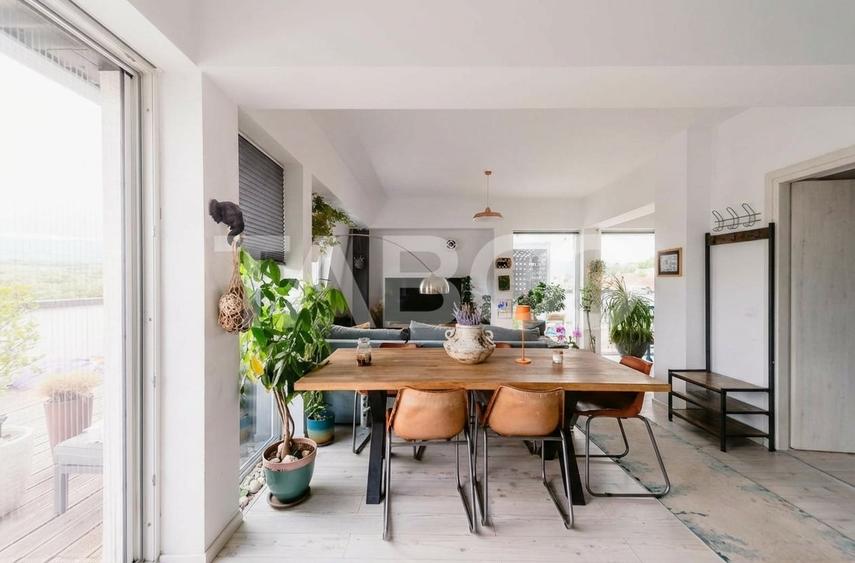 Penthouse cu 3 camere decomandat, mobilat în Cisnădie