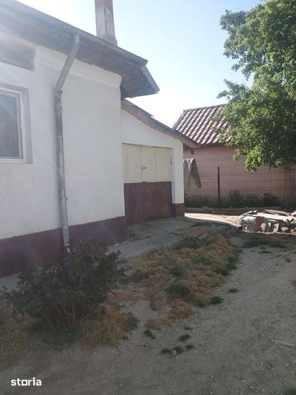 Casă cu 4 camere cu Teren 2476 Mp în Poșta Câlnău