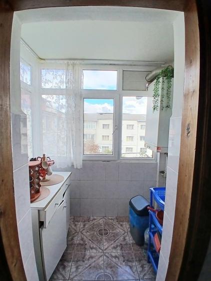 Apartament cu 2 camere decomandat în Exterior Vest