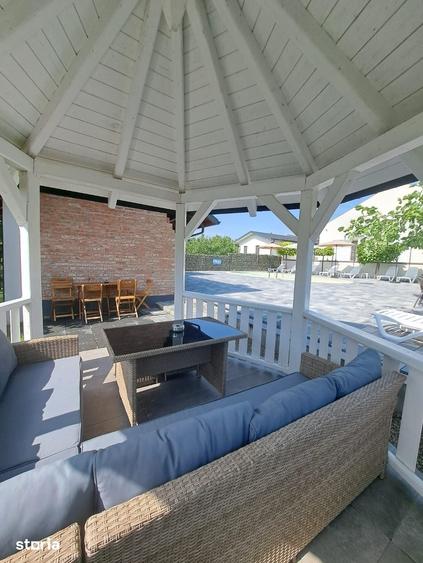 Casă cu 8 camere cu Teren 1600 Mp în Giarmata