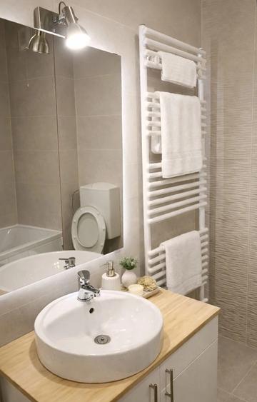 Apartament cu 3 camere decomandat în Lujerului