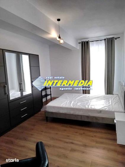 Apartament cu 3 camere decomandat, mobilat în Central
