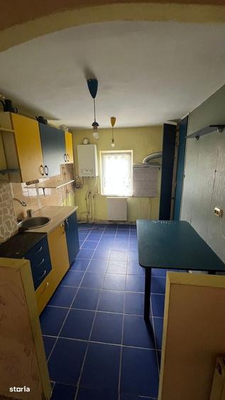 Apartament cu 3 camere în Micro 16