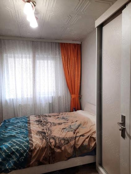 Apartament cu 4 camere decomandat în Micălaca