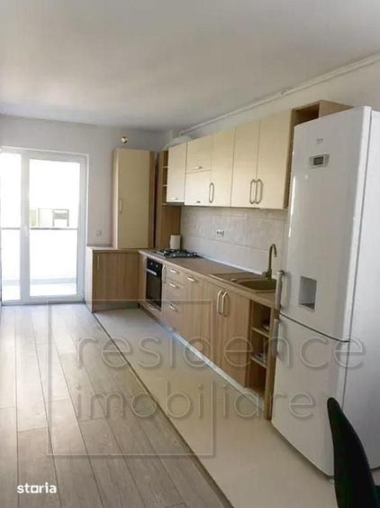 Apartament cu 3 camere semidecomandat în Europa