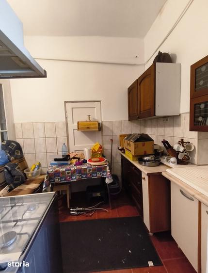 Apartament cu 3 camere nedecomandat în Peninsula