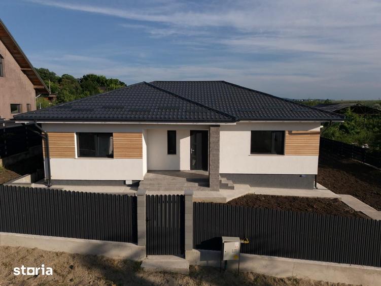 Casă cu 4 camere cu Teren 750 Mp în Bucium