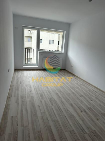 Apartament cu 3 camere semidecomandat în Berceni