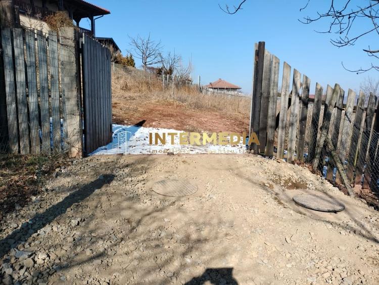 Teren Construcții intravilan de 1400 mp, în Cetate