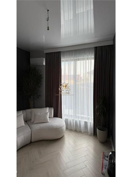 Casă cu 4 camere cu Teren 500 Mp în Bucium