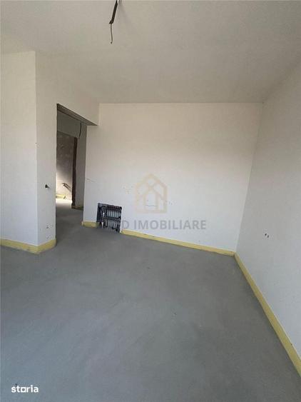Casă cu 4 camere în Săsar
