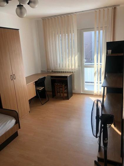 Garsonieră decomandată în Podgoria