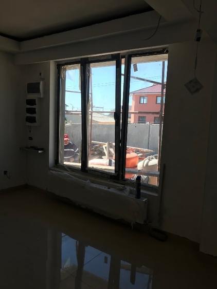Casă individuală cu 5 camere cu Canalizare în Central