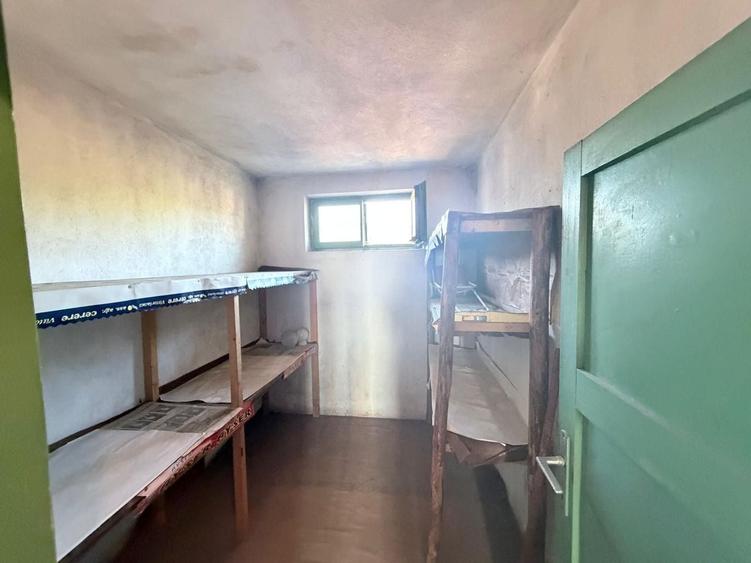 Apartament cu 3 camere decomandat în Exterior Est