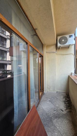 Apartament cu 4 camere decomandat în Eminescu