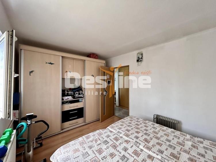 Apartament cu 2 camere semidecomandat, mobilat în Vest