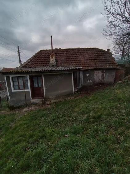 Casă cu 3 camere cu Teren 500 Mp în Bălnaca