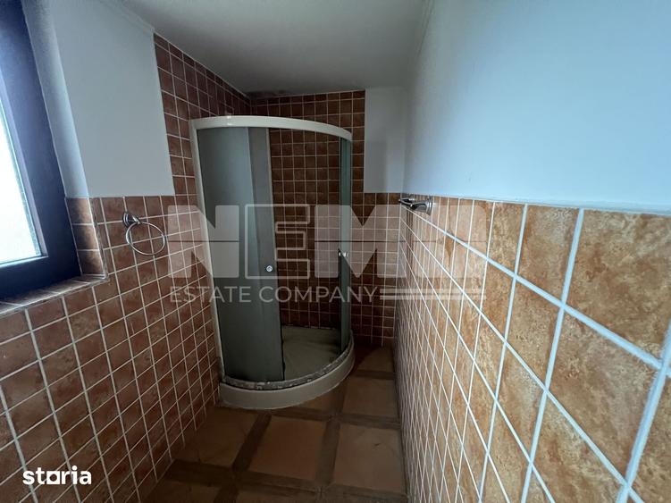 Casă cu 5 camere cu Teren 1600 Mp în Rădăuți