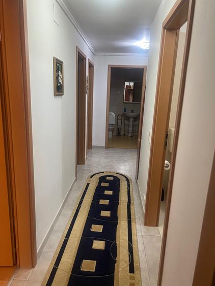 Apartament cu 3 camere decomandat în Doamna Ghica