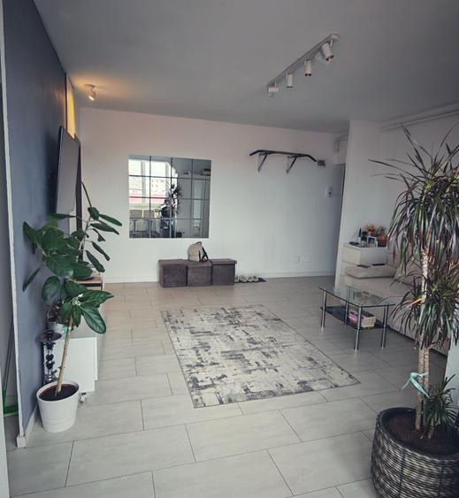 Apartament cu 2 camere semidecomandat în Nord