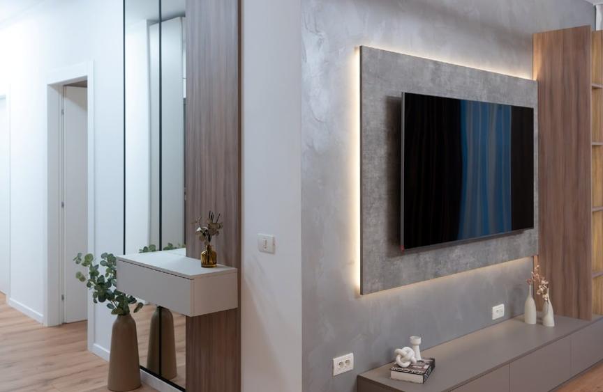 Apartament cu 3 camere decomandat în Tunari