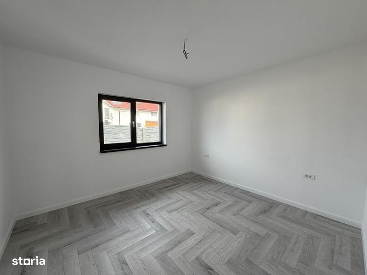 Casă cu 4 camere cu Teren 400 Mp în Clinceni