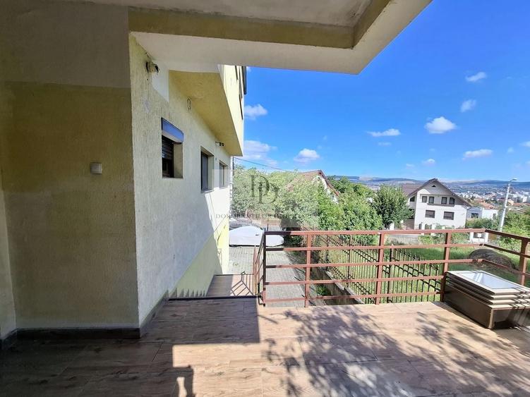 Apartament cu 3 camere decomandat, mobilat în Andrei Mureșanu