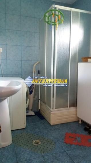 Duplex cu 3 camere cu Canalizare în Central