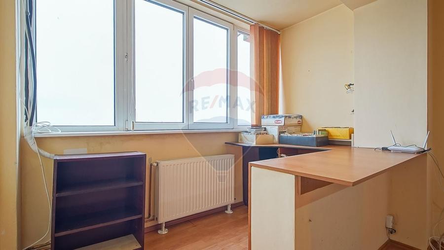 Apartament cu 3 camere circular în Astra