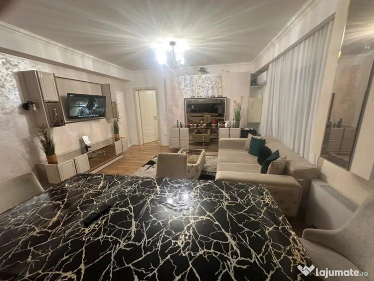 Apartament cu 3 camere decomandat în Calea Severinului
